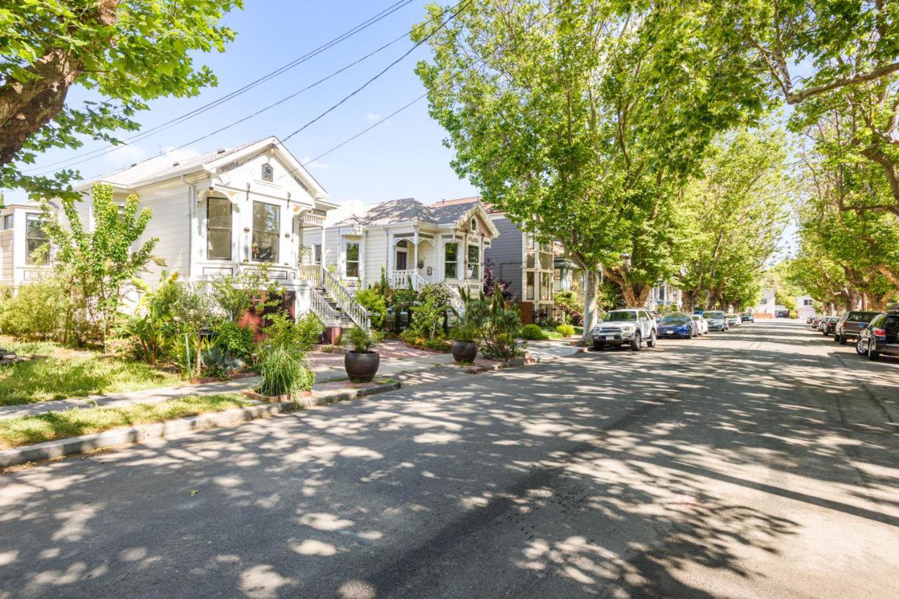 Garden Level Flat In 1885 Queen Anne Victorian Cottage In Alameda Bagian luar foto